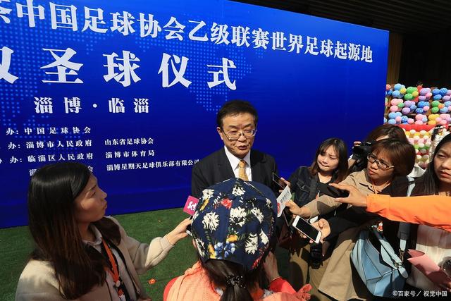 官方：辽宁铁人签约18岁加拿大球员方爱东